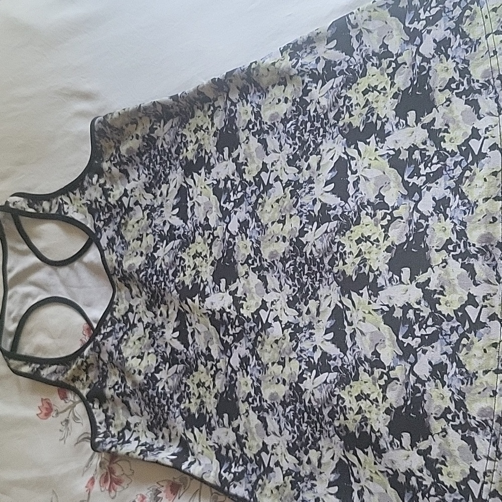 LULULEMON Top
